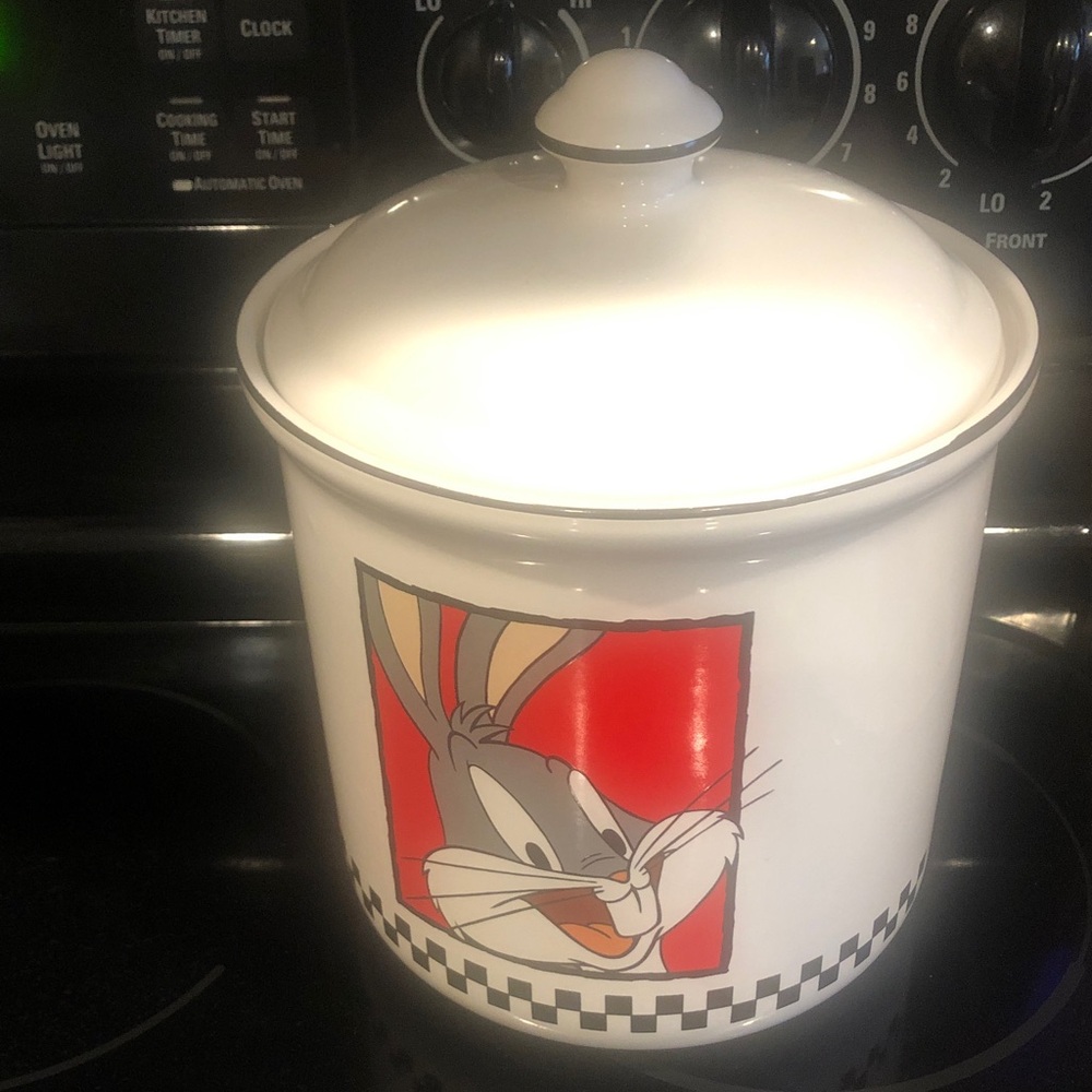 Bugs Bunny Cookie Jar - White and Red 1993 Warner Brothers - Vintage